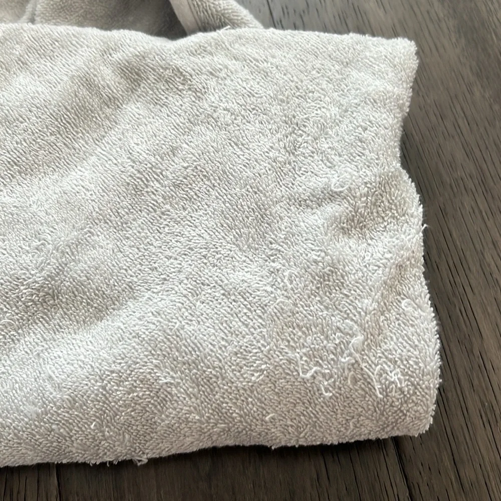 Baby infant gray elephant hooded bath towel with a bow